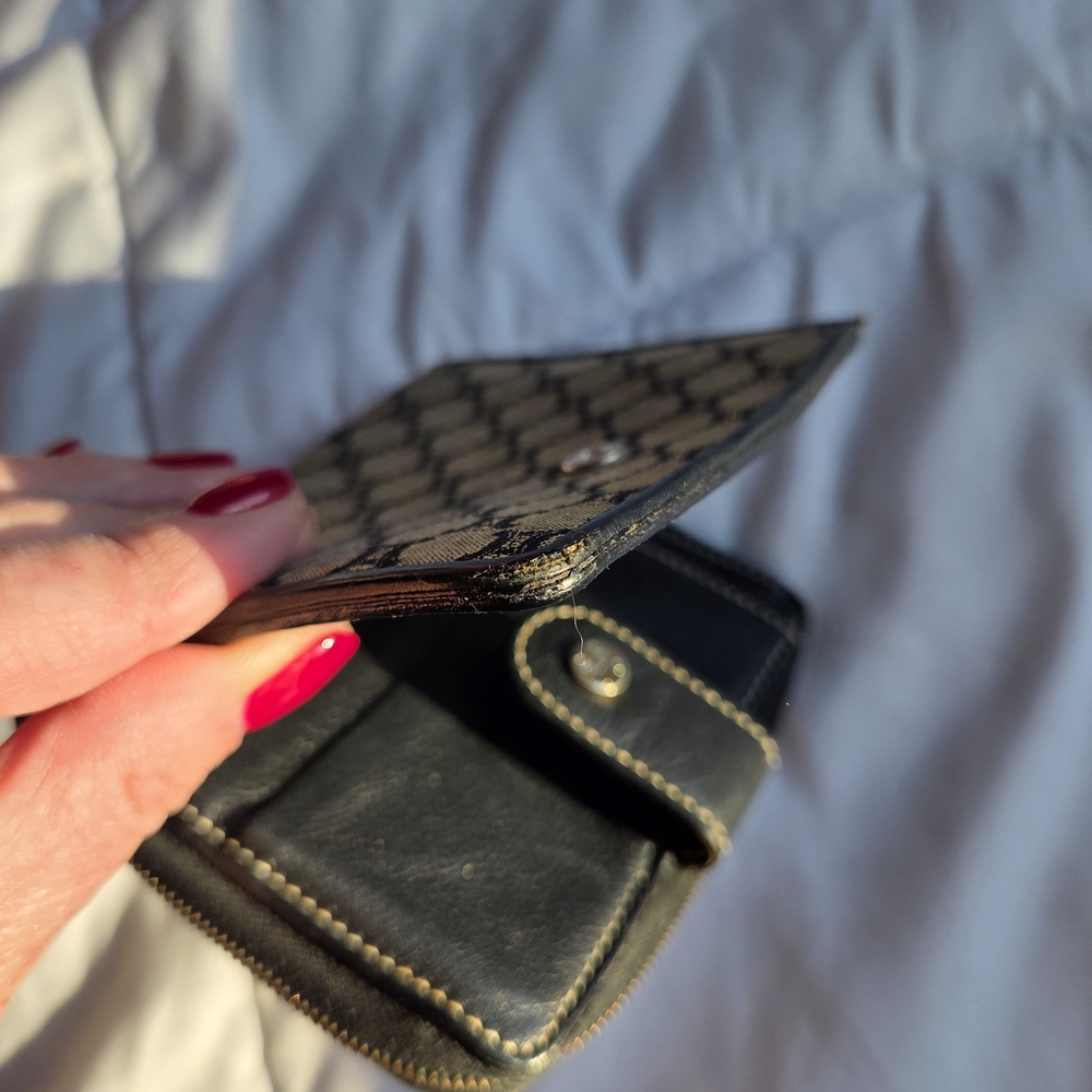 Authentic Vintage CELINE Macadam Pattern Round Zipper Vintage Bi-Fold Wallet - Picture 12 of 12